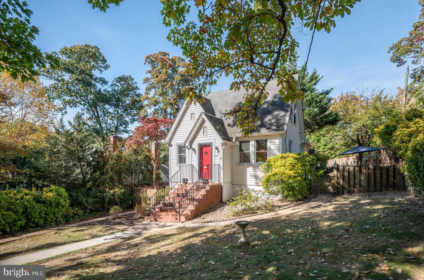 201 MACARTHUR RD, ALEXANDRIA, Virginia 22305, 3 Bedrooms Bedrooms, ,2 BathroomsBathrooms,Residential,For sale,201 MACARTHUR RD,VAAX2039192 MLS # VAAX2039192