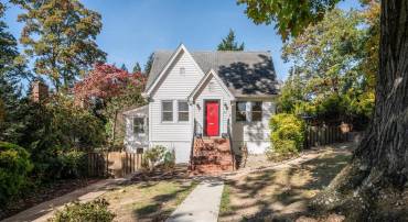 201 MACARTHUR RD, ALEXANDRIA, Virginia 22305, 3 Bedrooms Bedrooms, ,2 BathroomsBathrooms,Residential,For sale,201 MACARTHUR RD,VAAX2039192 MLS # VAAX2039192