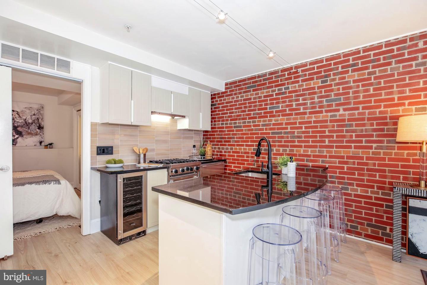 2131 10TH ST NW #1, WASHINGTON, District Of Columbia 20001, 1 Bedroom Bedrooms, ,1 BathroomBathrooms,Residential,For sale,2131 10TH ST NW #1,DCDC2166732 MLS # DCDC2166732