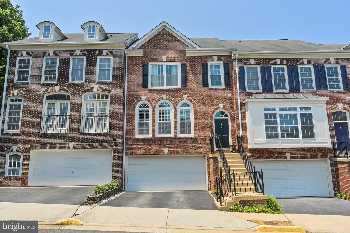 3392 WILTON CREST CT, ALEXANDRIA, Virginia 22310, 4 Bedrooms Bedrooms, ,3 BathroomsBathrooms,Residential,For sale,3392 WILTON CREST CT,VAFX2188276 MLS # VAFX2188276