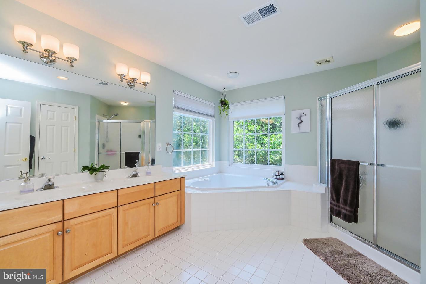 3392 WILTON CREST CT, ALEXANDRIA, Virginia 22310, 4 Bedrooms Bedrooms, ,3 BathroomsBathrooms,Residential,For sale,3392 WILTON CREST CT,VAFX2188276 MLS # VAFX2188276