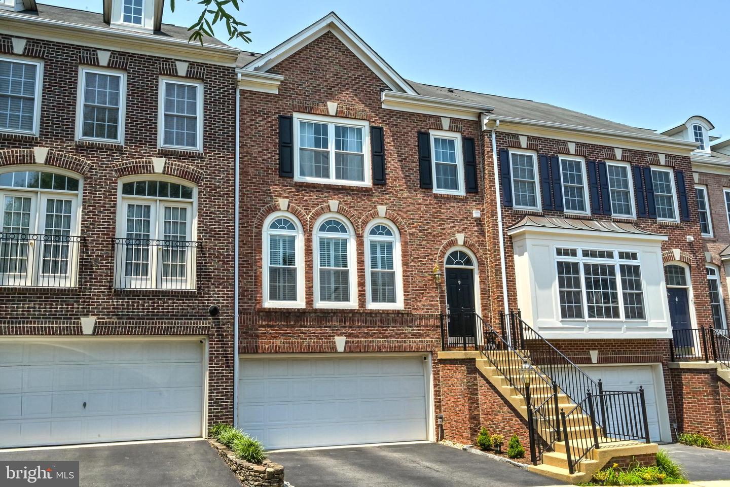 3392 WILTON CREST CT, ALEXANDRIA, Virginia 22310, 4 Bedrooms Bedrooms, ,3 BathroomsBathrooms,Residential,For sale,3392 WILTON CREST CT,VAFX2188276 MLS # VAFX2188276