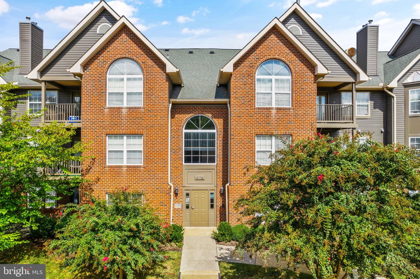 4116-F MONUMENT CT #203, FAIRFAX, Virginia 22033, 2 Bedrooms Bedrooms, ,2 BathroomsBathrooms,Residential,For sale,4116-F MONUMENT CT #203,VAFX2202312 MLS # VAFX2202312