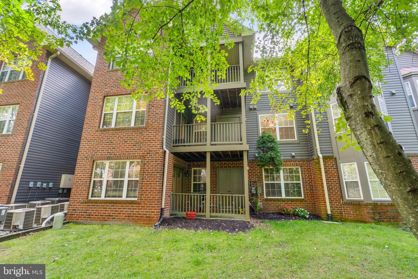 4116-F MONUMENT CT #203, FAIRFAX, Virginia 22033, 2 Bedrooms Bedrooms, ,2 BathroomsBathrooms,Residential,For sale,4116-F MONUMENT CT #203,VAFX2202312 MLS # VAFX2202312