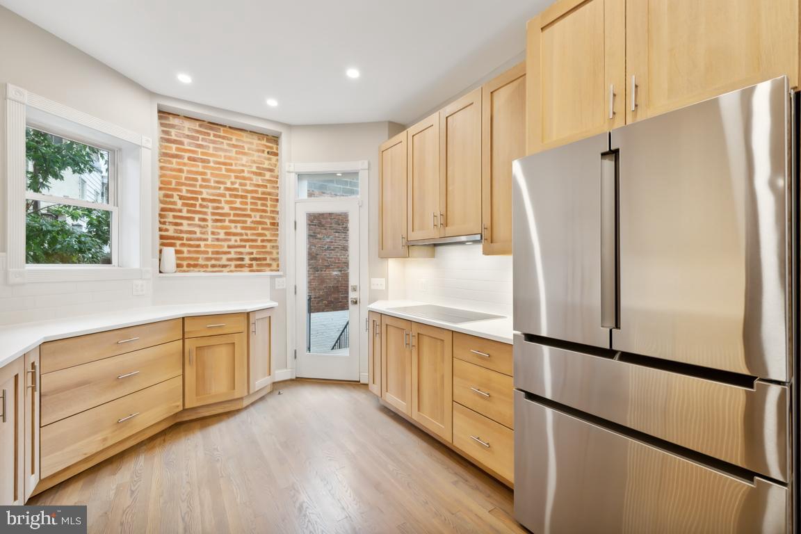 706 12TH ST NE, WASHINGTON, District Of Columbia 20002, 3 Bedrooms Bedrooms, 3 Rooms Rooms,3 BathroomsBathrooms,Residential,For sale,706 12TH ST NE,DCDC2160520 MLS # DCDC2160520