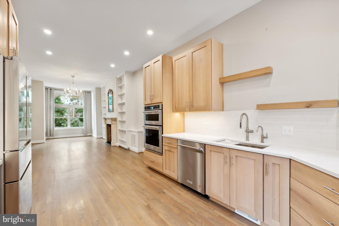 706 12TH ST NE, WASHINGTON, District Of Columbia 20002, 3 Bedrooms Bedrooms, 3 Rooms Rooms,3 BathroomsBathrooms,Residential,For sale,706 12TH ST NE,DCDC2160520 MLS # DCDC2160520