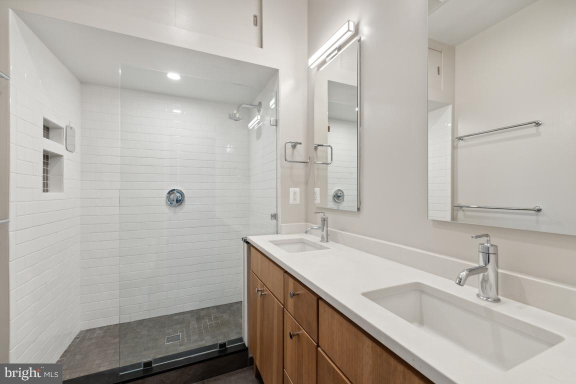 706 12TH ST NE, WASHINGTON, District Of Columbia 20002, 3 Bedrooms Bedrooms, 3 Rooms Rooms,3 BathroomsBathrooms,Residential,For sale,706 12TH ST NE,DCDC2160520 MLS # DCDC2160520