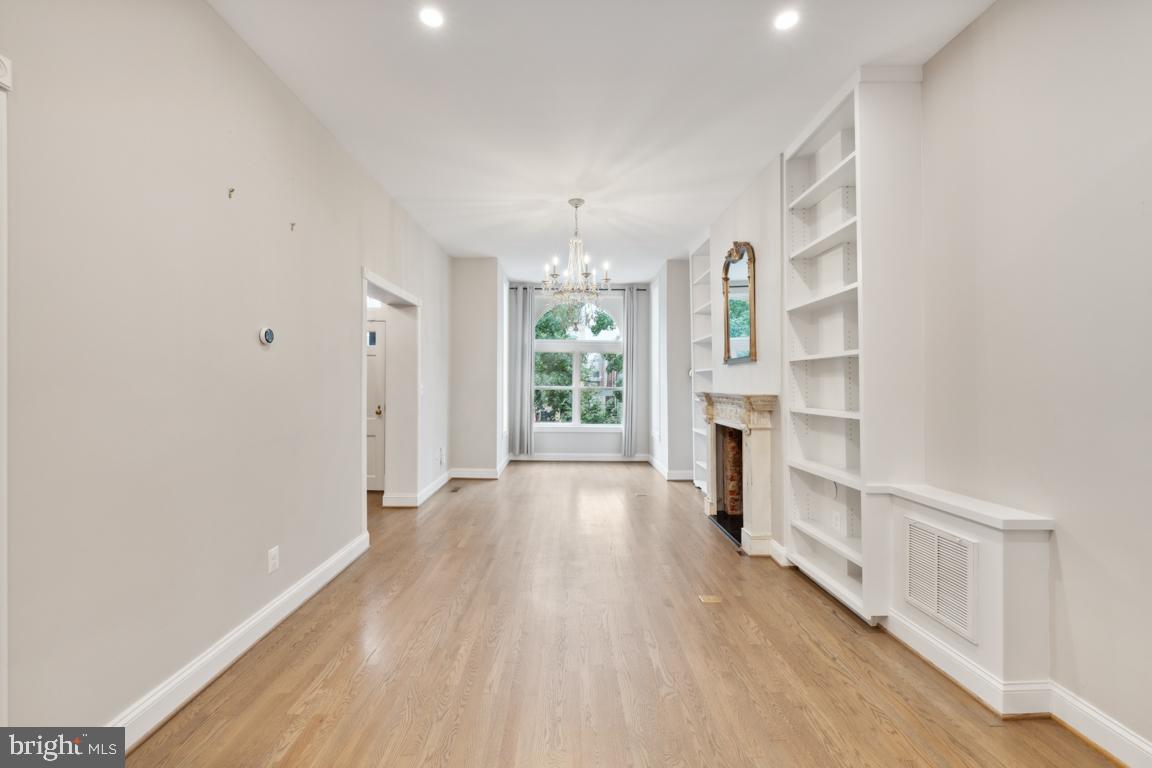 706 12TH ST NE, WASHINGTON, District Of Columbia 20002, 3 Bedrooms Bedrooms, 3 Rooms Rooms,3 BathroomsBathrooms,Residential,For sale,706 12TH ST NE,DCDC2160520 MLS # DCDC2160520