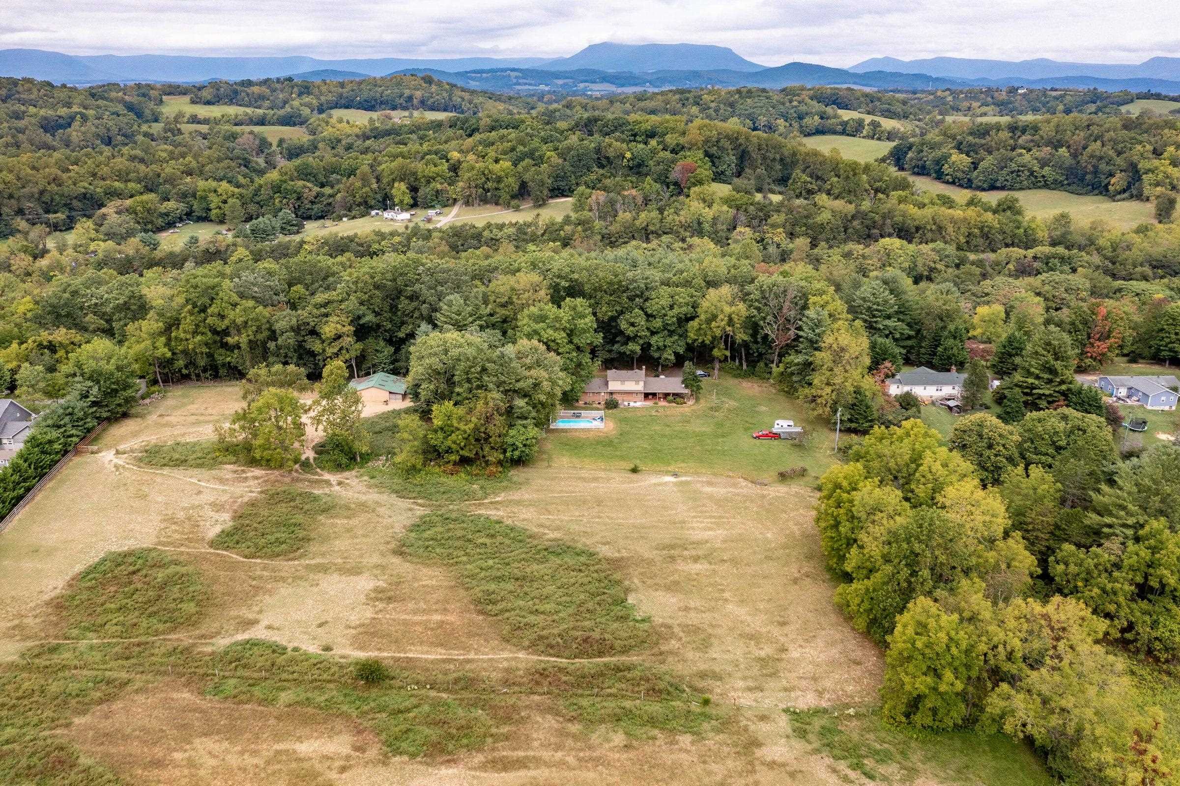 587 BUNKER HILL MILL RD, LEXINGTON, Virginia 24450, 5 Bedrooms Bedrooms, ,3 BathroomsBathrooms,Residential,587 Bunker Hill Mill Rd Lexington, VA 24450,587 BUNKER HILL MILL RD,658359 MLS # 658359