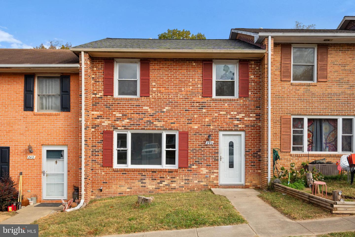 240 OVERLOOK CT, FREDERICKSBURG, Virginia 22405, 2 Bedrooms Bedrooms, ,2 BathroomsBathrooms,Residential,For sale,240 OVERLOOK CT,VAST2033754 MLS # VAST2033754