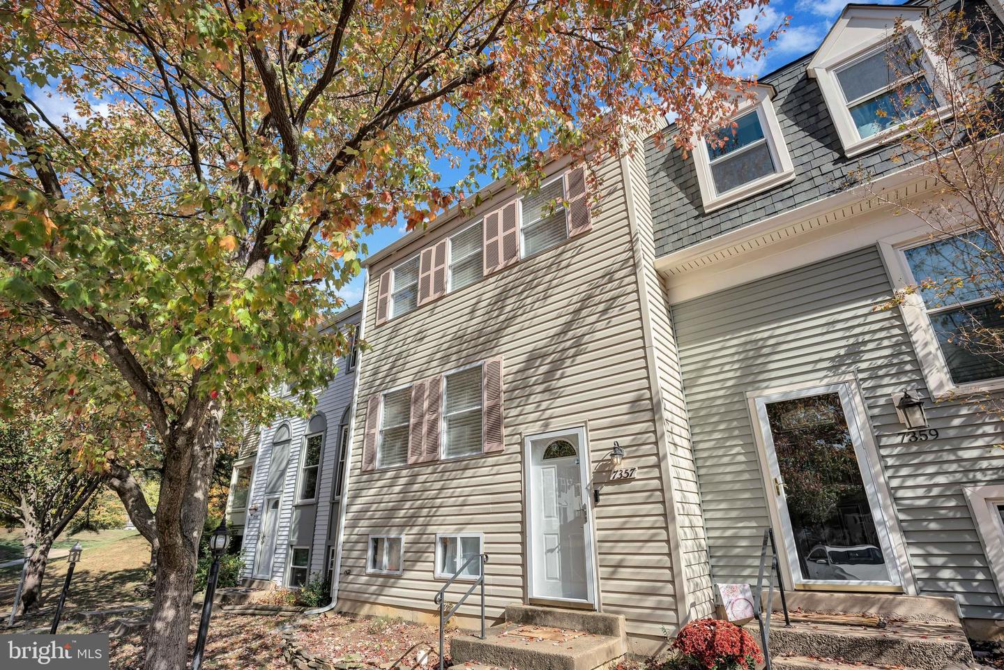 7357 SPRINGLEIGH WAY, ALEXANDRIA, Virginia 22315, 3 Bedrooms Bedrooms, ,2 BathroomsBathrooms,Residential,For sale,7357 SPRINGLEIGH WAY,VAFX2208344 MLS # VAFX2208344