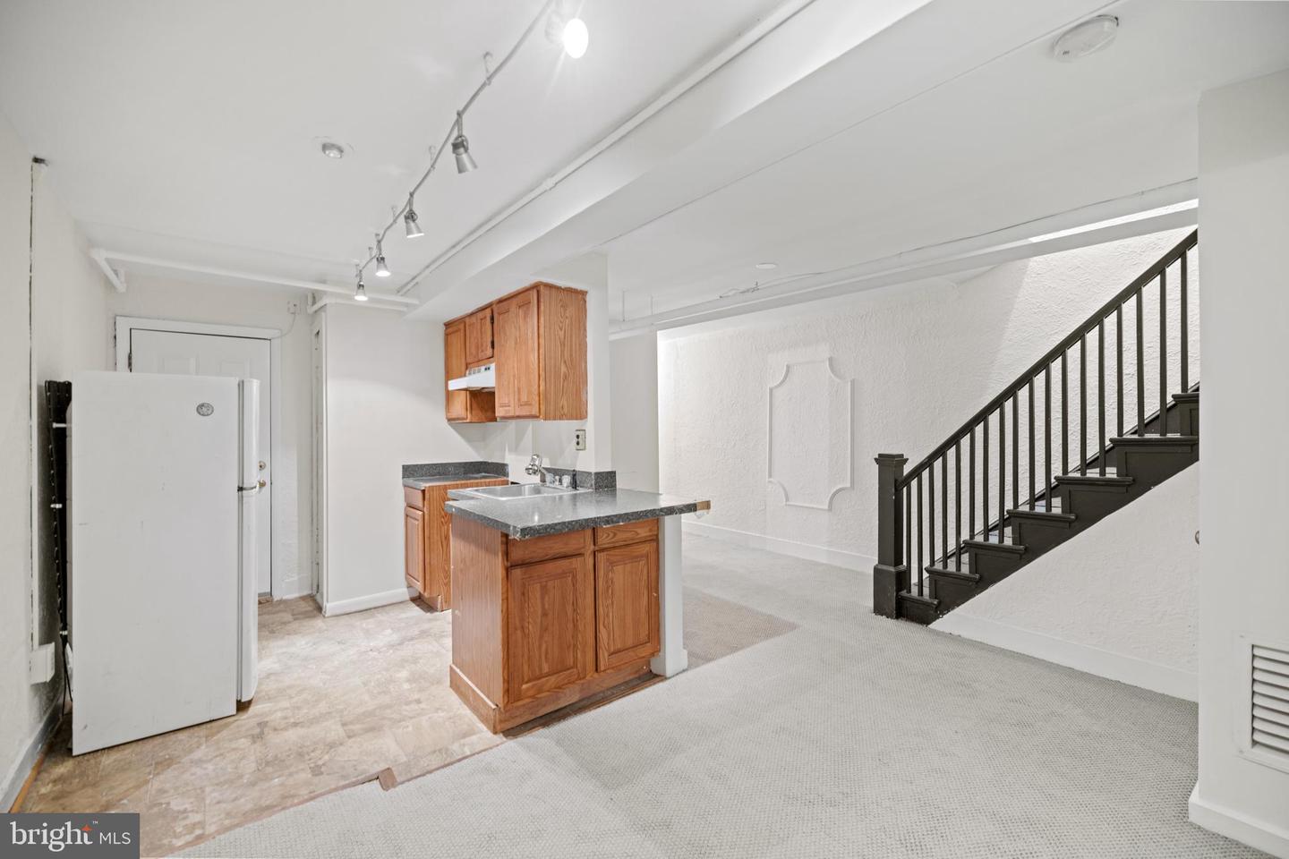 136 W ST NW, WASHINGTON, District Of Columbia 20001, 4 Bedrooms Bedrooms, ,2 BathroomsBathrooms,Residential,For sale,136 W ST NW,DCDC2166756 MLS # DCDC2166756