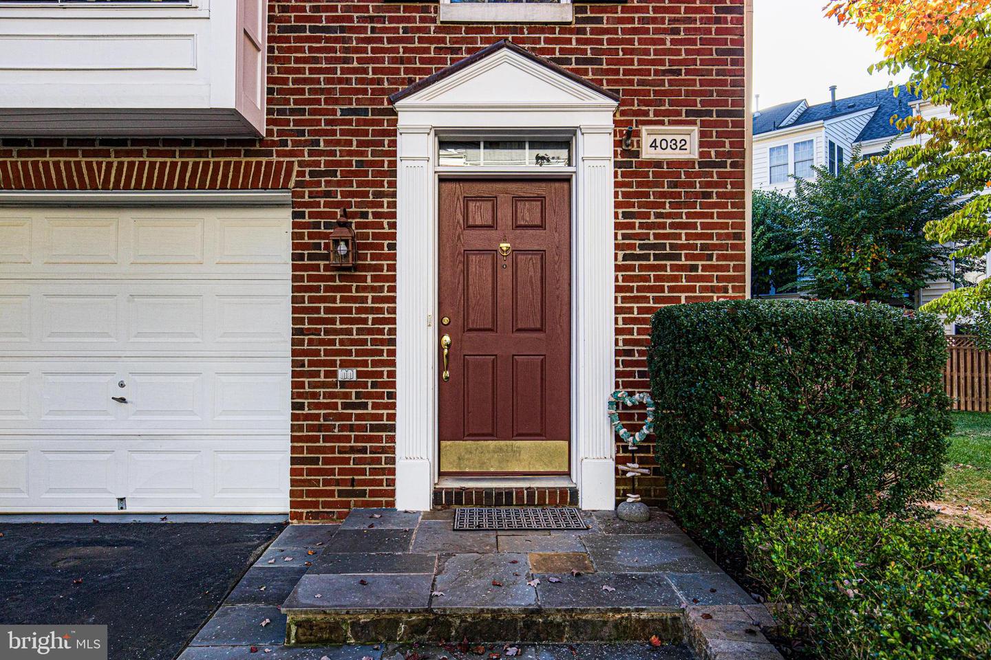 4032 FAIRFAX CENTER HUNT TRL, FAIRFAX, Virginia 22030, 3 Bedrooms Bedrooms, ,3 BathroomsBathrooms,Residential,For sale,4032 FAIRFAX CENTER HUNT TRL,VAFX2208656 MLS # VAFX2208656