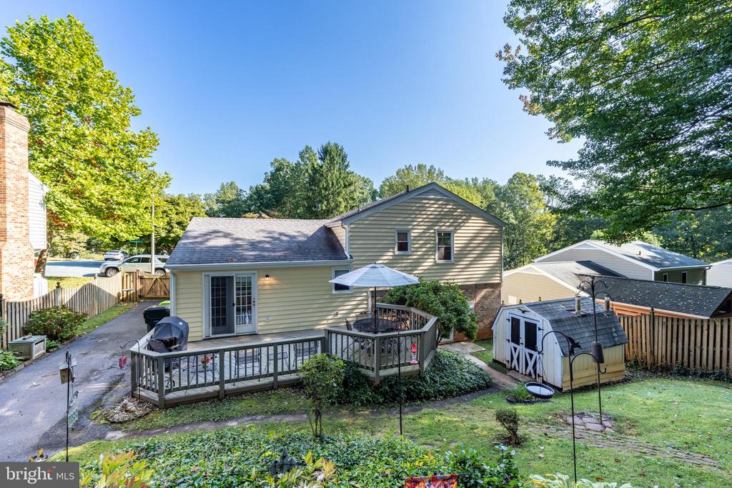 1107 COTTONWOOD RD, CHARLOTTESVILLE, Virginia 22901, 3 Bedrooms Bedrooms, ,1 BathroomBathrooms,Residential,1107 COTTONWOOD RD,VAAB2000794 MLS # VAAB2000794