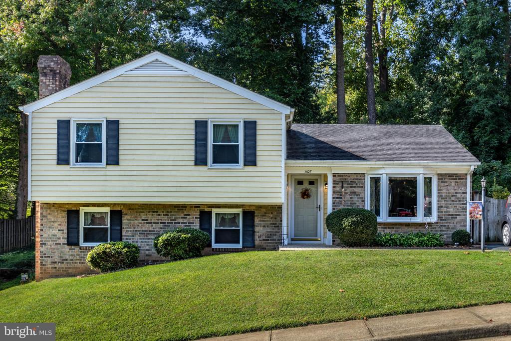 1107 COTTONWOOD RD, CHARLOTTESVILLE, Virginia 22901, 3 Bedrooms Bedrooms, ,1 BathroomBathrooms,Residential,1107 COTTONWOOD RD,VAAB2000794 MLS # VAAB2000794