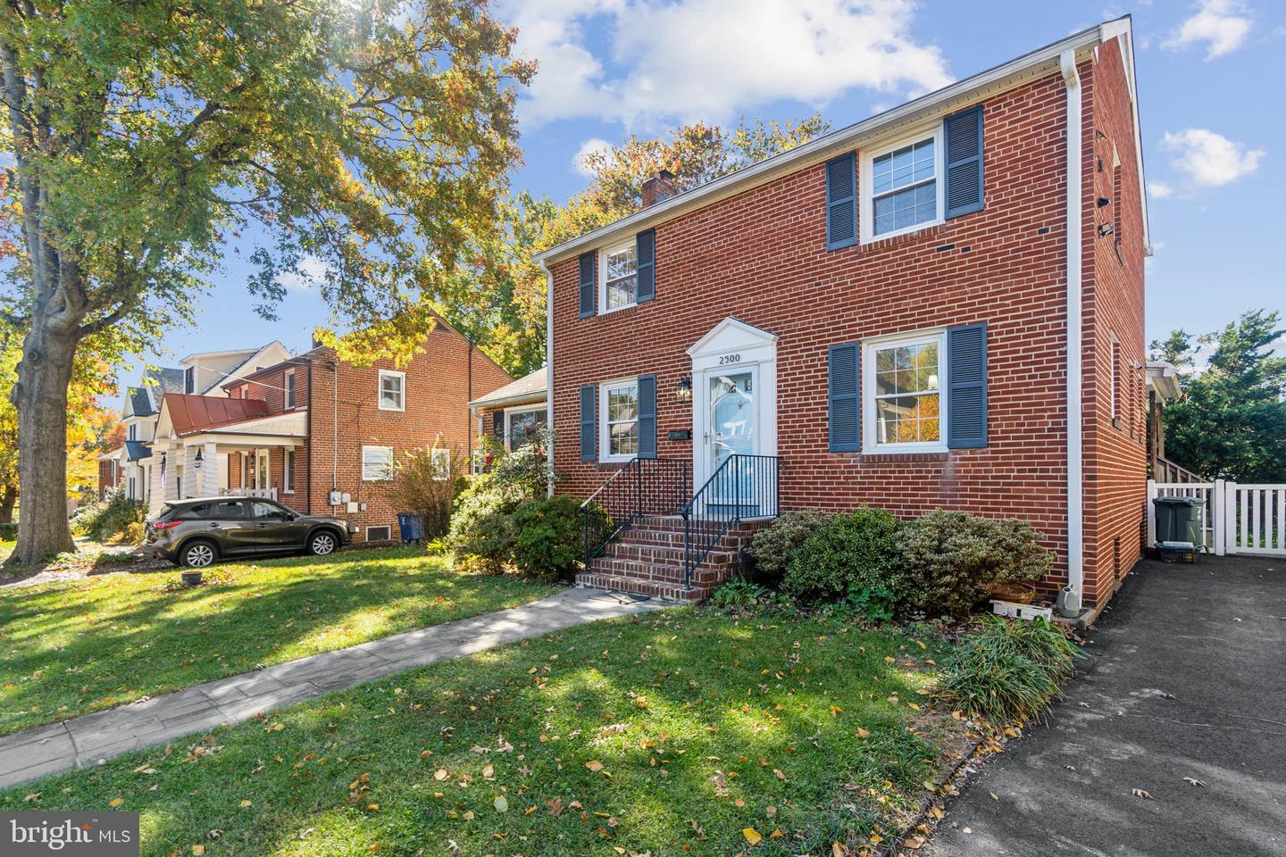 2500 N QUANTICO ST, ARLINGTON, Virginia 22207, 3 Bedrooms Bedrooms, ,1 BathroomBathrooms,Residential,For sale,2500 N QUANTICO ST,VAAR2048018 MLS # VAAR2048018