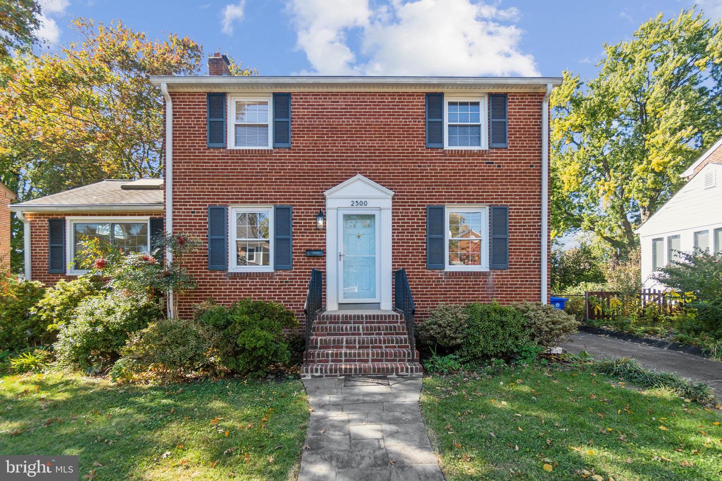 2500 N QUANTICO ST, ARLINGTON, Virginia 22207, 3 Bedrooms Bedrooms, ,1 BathroomBathrooms,Residential,For sale,2500 N QUANTICO ST,VAAR2048018 MLS # VAAR2048018