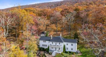 1068 SHEEP MEADOW RD, HOT SPRINGS, Virginia 24445, 5 Bedrooms Bedrooms, ,5 BathroomsBathrooms,Residential,1068 SHEEP MEADOW RD,658363 MLS # 658363