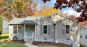 1514 SHENANDOAH AVE, WAYNESBORO, Virginia 22980, 3 Bedrooms Bedrooms, ,2 BathroomsBathrooms,Residential,1514 SHENANDOAH AVE,658388 MLS # 658388