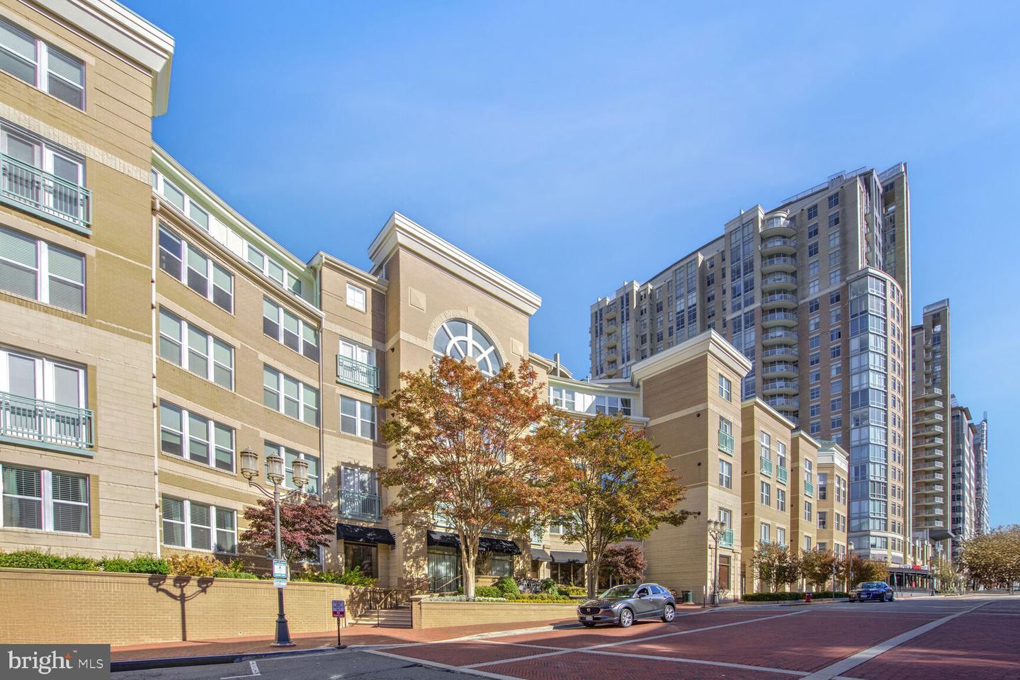 12000 MARKET ST #421, RESTON, Virginia 20190, 2 Bedrooms Bedrooms, ,2 BathroomsBathrooms,Residential,For sale,12000 MARKET ST #421,VAFX2205420 MLS # VAFX2205420