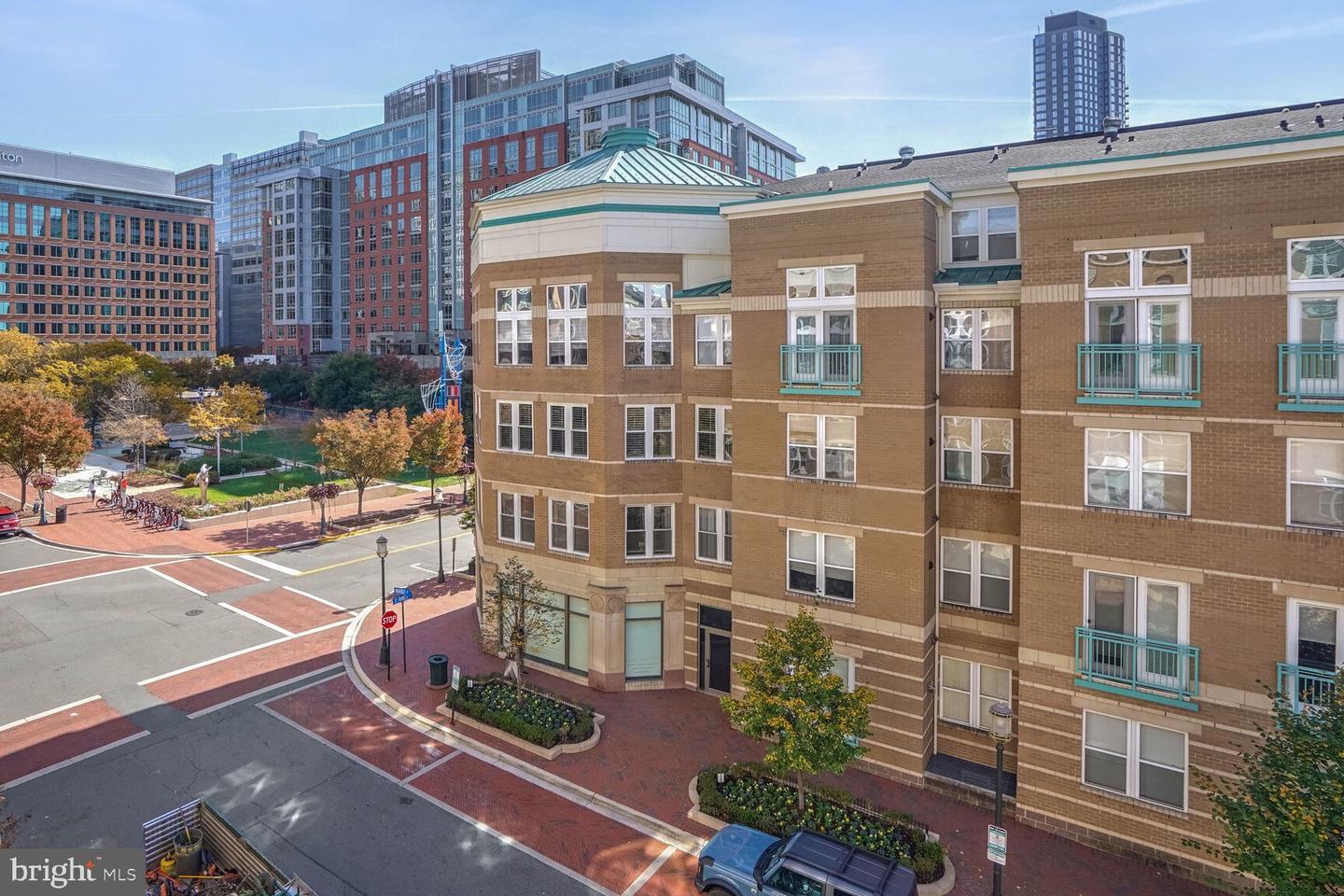 12000 MARKET ST #421, RESTON, Virginia 20190, 2 Bedrooms Bedrooms, ,2 BathroomsBathrooms,Residential,For sale,12000 MARKET ST #421,VAFX2205420 MLS # VAFX2205420