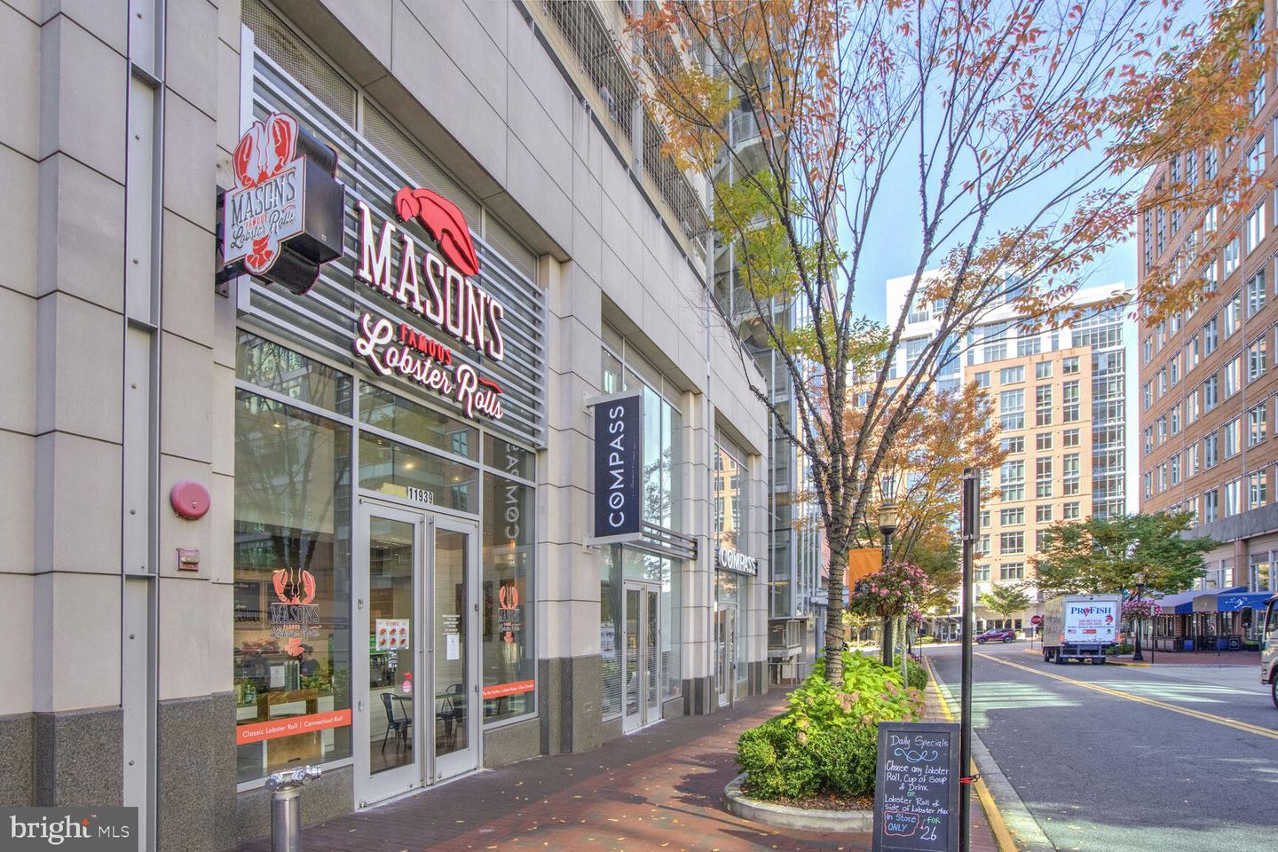 12000 MARKET ST #421, RESTON, Virginia 20190, 2 Bedrooms Bedrooms, ,2 BathroomsBathrooms,Residential,For sale,12000 MARKET ST #421,VAFX2205420 MLS # VAFX2205420