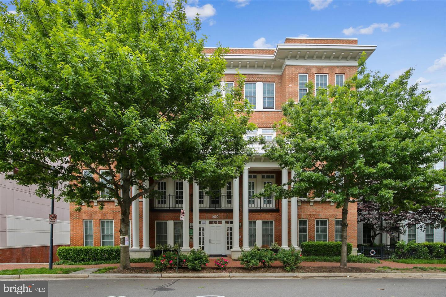 1023 N ROYAL ST #101, ALEXANDRIA, Virginia 22314, 1 Bedroom Bedrooms, ,1 BathroomBathrooms,Residential,For sale,1023 N ROYAL ST #101,VAAX2039032 MLS # VAAX2039032