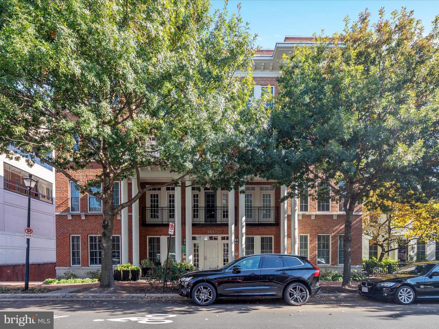 1023 N ROYAL ST #101, ALEXANDRIA, Virginia 22314, 1 Bedroom Bedrooms, ,1 BathroomBathrooms,Residential,For sale,1023 N ROYAL ST #101,VAAX2039032 MLS # VAAX2039032