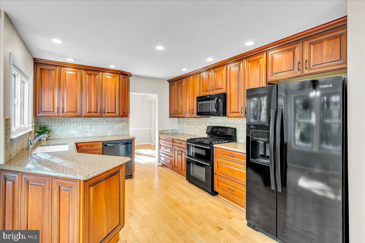 4053 VANDA LN, FAIRFAX, Virginia 22031, 5 Bedrooms Bedrooms, ,3 BathroomsBathrooms,Residential,For sale,4053 VANDA LN,VAFX2207252 MLS # VAFX2207252