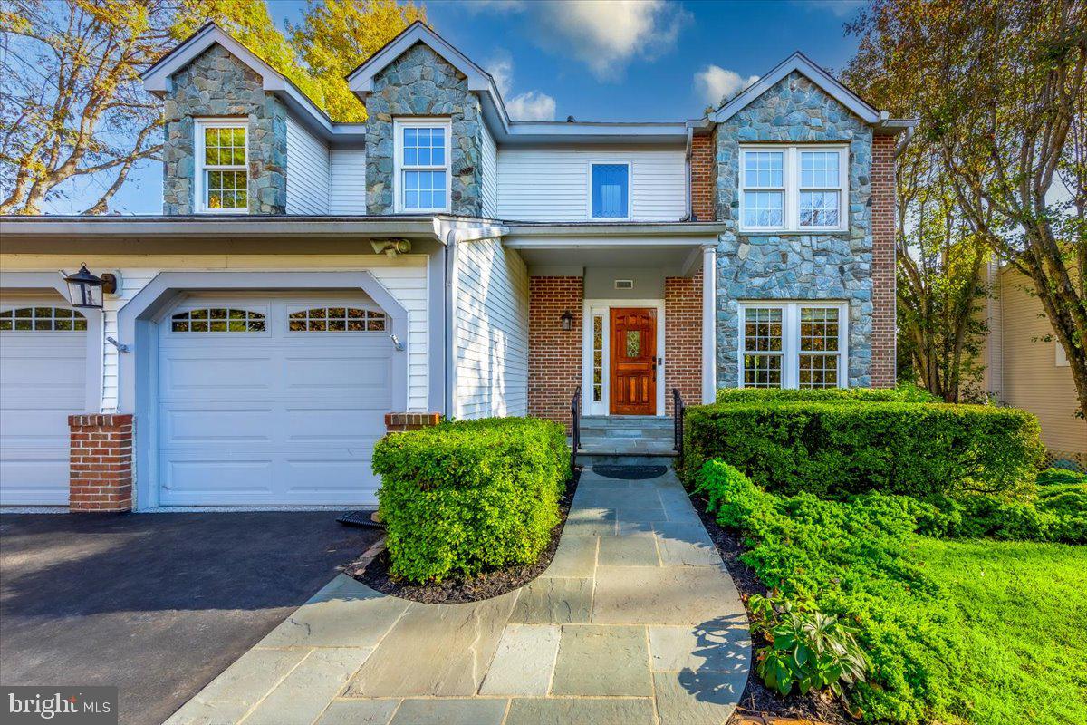 4053 VANDA LN, FAIRFAX, Virginia 22031, 5 Bedrooms Bedrooms, ,3 BathroomsBathrooms,Residential,For sale,4053 VANDA LN,VAFX2207252 MLS # VAFX2207252