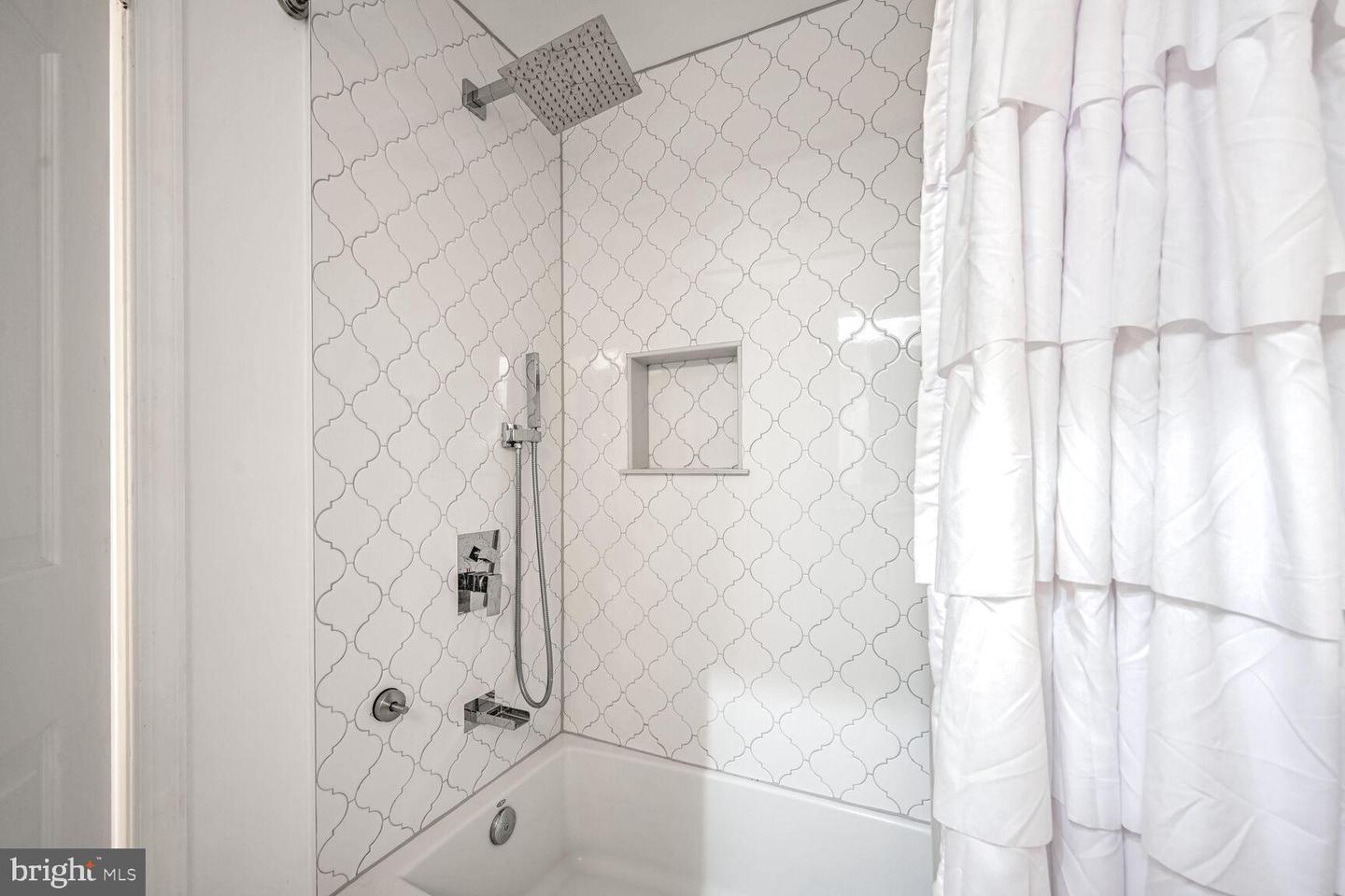 2725 CONNECTICUT AVE NW #308, WASHINGTON, District Of Columbia 20008, 2 Bedrooms Bedrooms, ,2 BathroomsBathrooms,Residential,For sale,2725 CONNECTICUT AVE NW #308,DCDC2165768 MLS # DCDC2165768