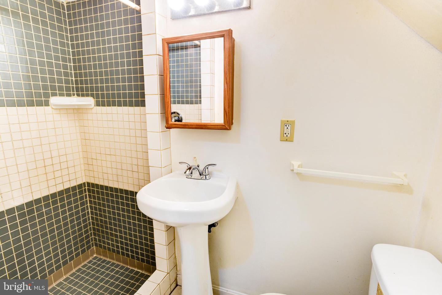 1505 QUEEN ST NE, WASHINGTON, District Of Columbia 20002, ,1 BathroomBathrooms,Residential,For sale,1505 QUEEN ST NE,DCDC2166422 MLS # DCDC2166422