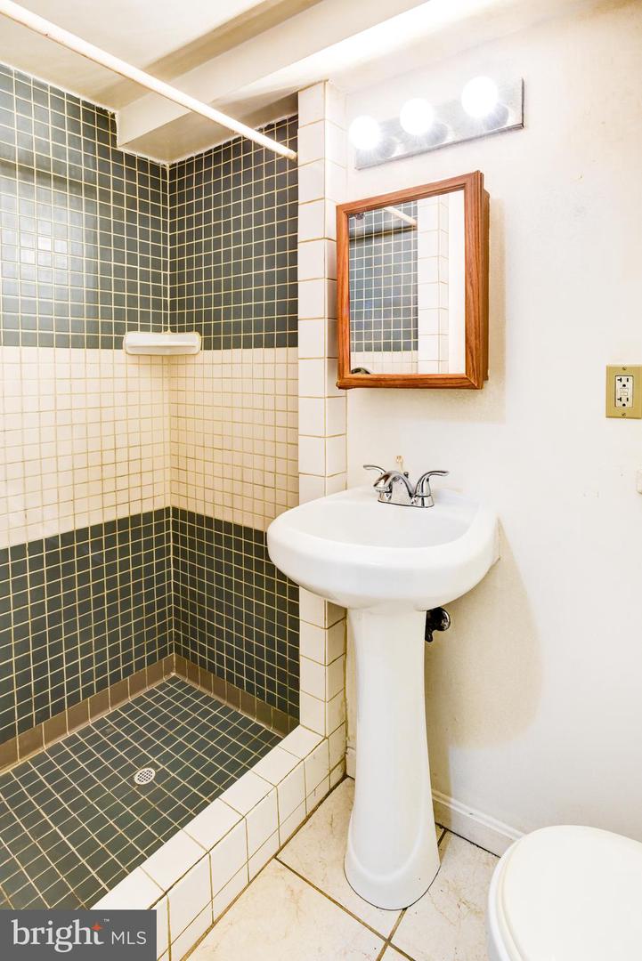 1505 QUEEN ST NE, WASHINGTON, District Of Columbia 20002, ,1 BathroomBathrooms,Residential,For sale,1505 QUEEN ST NE,DCDC2166422 MLS # DCDC2166422