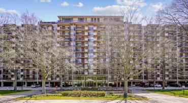 1300 ARMY NAVY DR #427, ARLINGTON, Virginia 22202, 1 Bedroom Bedrooms, ,1 BathroomBathrooms,Residential,For sale,1300 ARMY NAVY DR #427,VAAR2050212 MLS # VAAR2050212