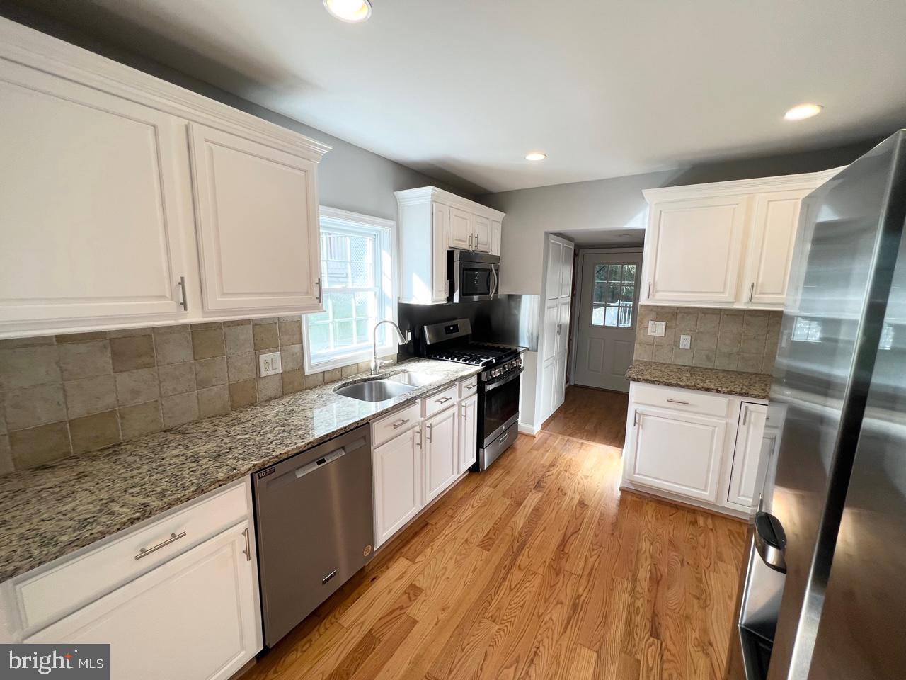 2808 GROVETON ST, ALEXANDRIA, Virginia 22306, 5 Bedrooms Bedrooms, ,4 BathroomsBathrooms,Residential,For sale,2808 GROVETON ST,VAFX2198656 MLS # VAFX2198656