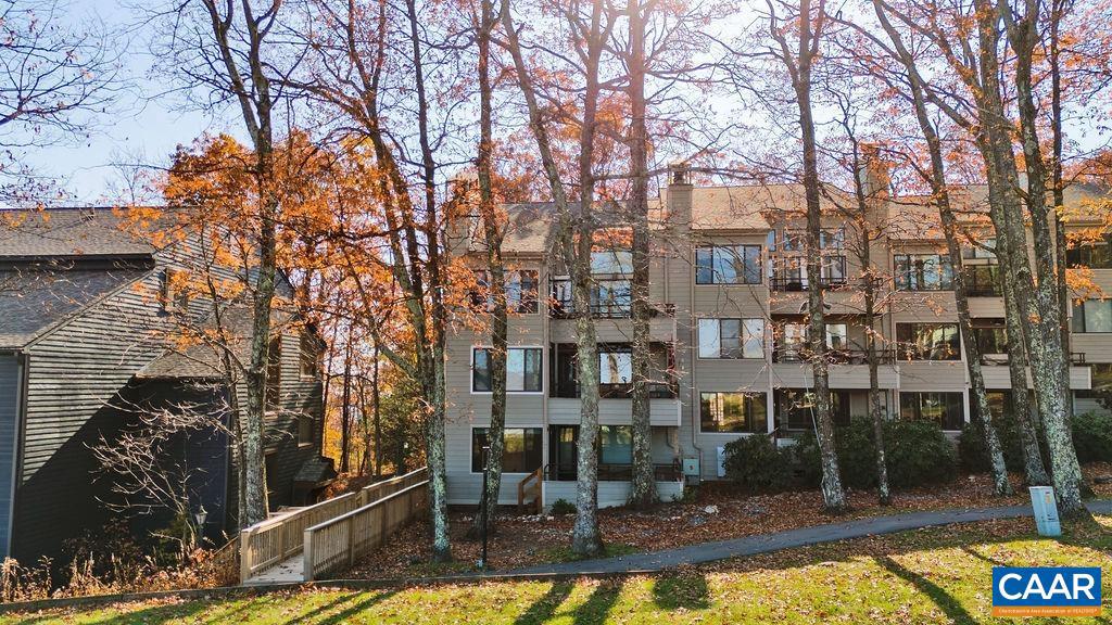 303 DOBIE CONDOS, ROSELAND, Virginia 22967, 3 Bedrooms Bedrooms, ,3 BathroomsBathrooms,Residential,For sale,303 DOBIE CONDOS,658276 MLS # 658276