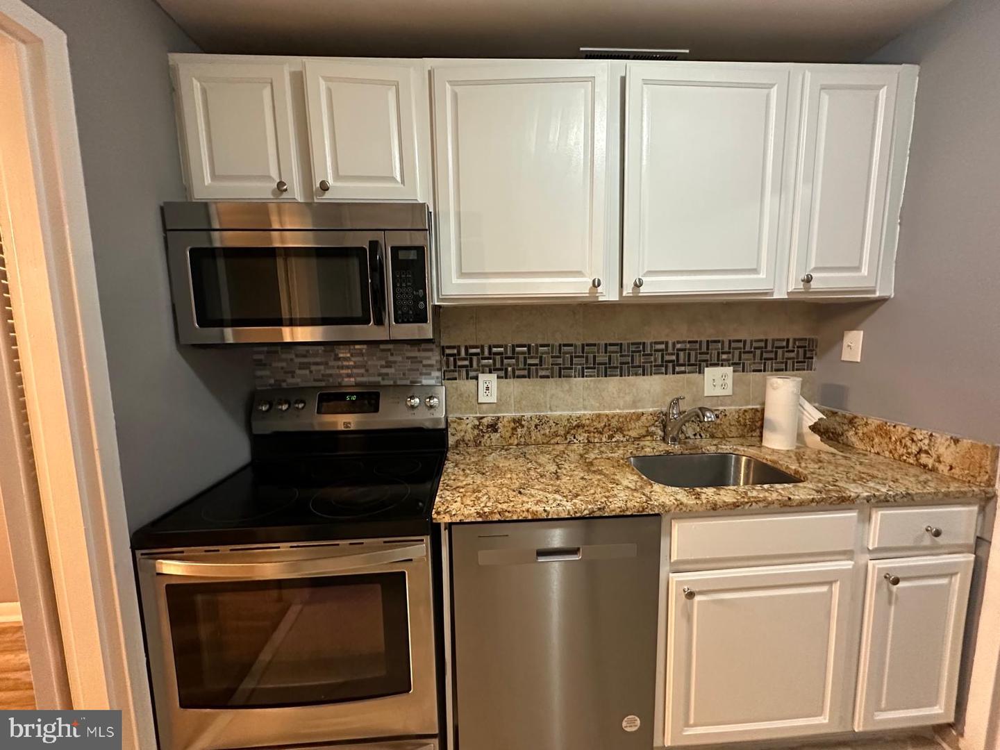 3101 S MANCHESTER ST #618, FALLS CHURCH, Virginia 22044, 2 Bedrooms Bedrooms, ,2 BathroomsBathrooms,Residential,For sale,3101 S MANCHESTER ST #618,VAFX2208428 MLS # VAFX2208428