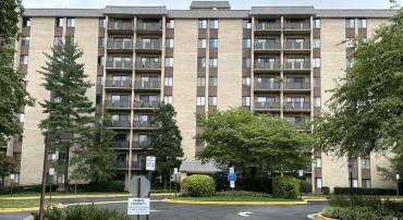 3101 S MANCHESTER ST #618, FALLS CHURCH, Virginia 22044, 2 Bedrooms Bedrooms, ,2 BathroomsBathrooms,Residential,For sale,3101 S MANCHESTER ST #618,VAFX2208428 MLS # VAFX2208428