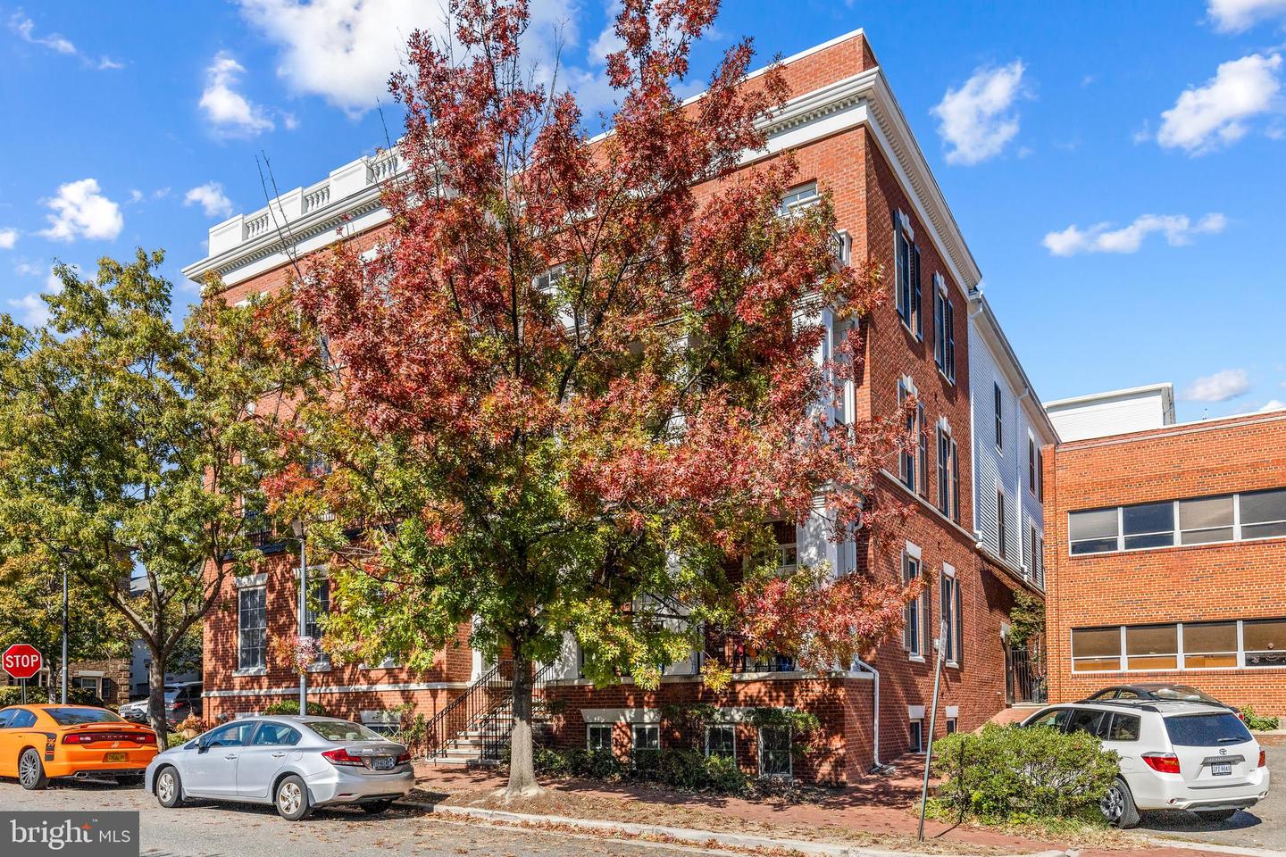 1023 N ROYAL ST #116, ALEXANDRIA, Virginia 22314, 2 Bedrooms Bedrooms, 4 Rooms Rooms,2 BathroomsBathrooms,Residential,For sale,1023 N ROYAL ST #116,VAAX2039220 MLS # VAAX2039220