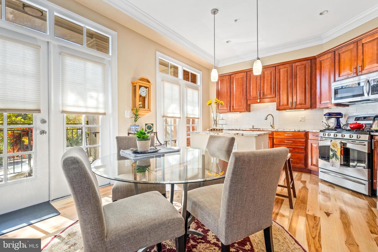 1023 N ROYAL ST #116, ALEXANDRIA, Virginia 22314, 2 Bedrooms Bedrooms, 4 Rooms Rooms,2 BathroomsBathrooms,Residential,For sale,1023 N ROYAL ST #116,VAAX2039220 MLS # VAAX2039220