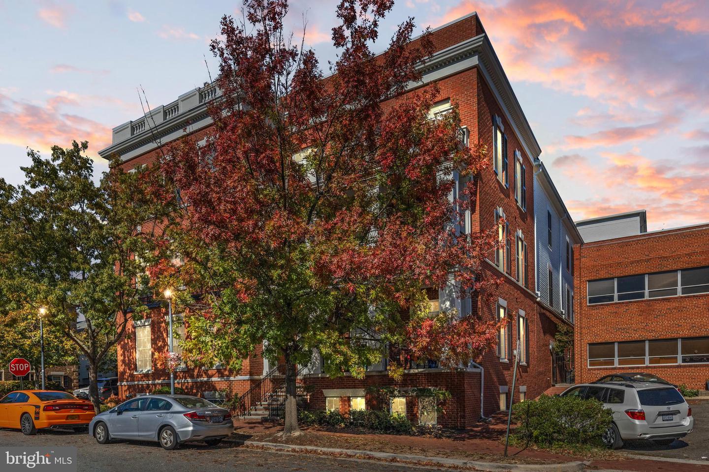 1023 N ROYAL ST #116, ALEXANDRIA, Virginia 22314, 2 Bedrooms Bedrooms, 4 Rooms Rooms,2 BathroomsBathrooms,Residential,For sale,1023 N ROYAL ST #116,VAAX2039220 MLS # VAAX2039220