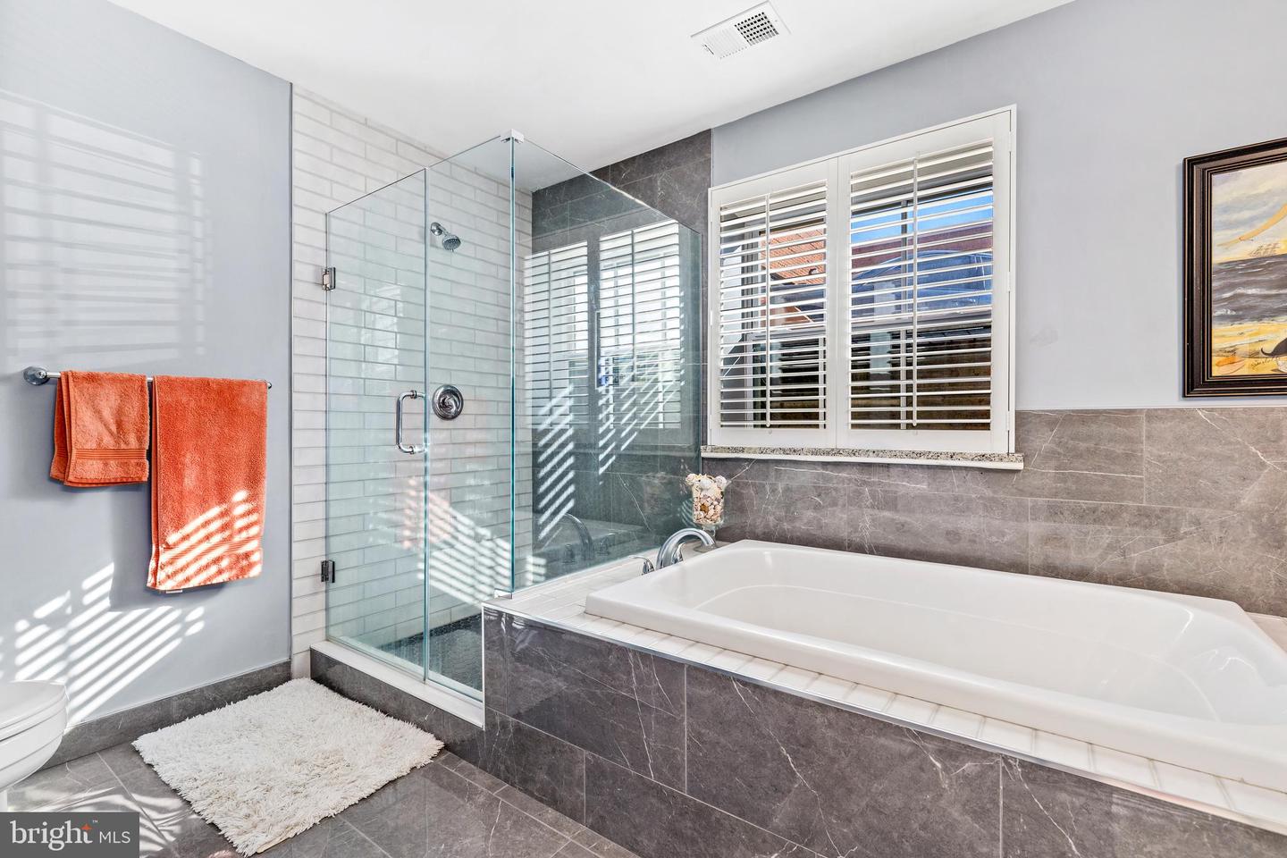 1023 N ROYAL ST #116, ALEXANDRIA, Virginia 22314, 2 Bedrooms Bedrooms, 4 Rooms Rooms,2 BathroomsBathrooms,Residential,For sale,1023 N ROYAL ST #116,VAAX2039220 MLS # VAAX2039220