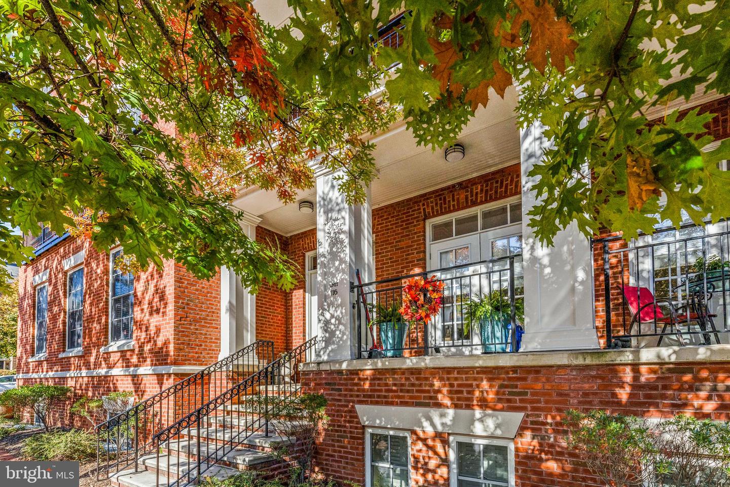 1023 N ROYAL ST #116, ALEXANDRIA, Virginia 22314, 2 Bedrooms Bedrooms, 4 Rooms Rooms,2 BathroomsBathrooms,Residential,For sale,1023 N ROYAL ST #116,VAAX2039220 MLS # VAAX2039220