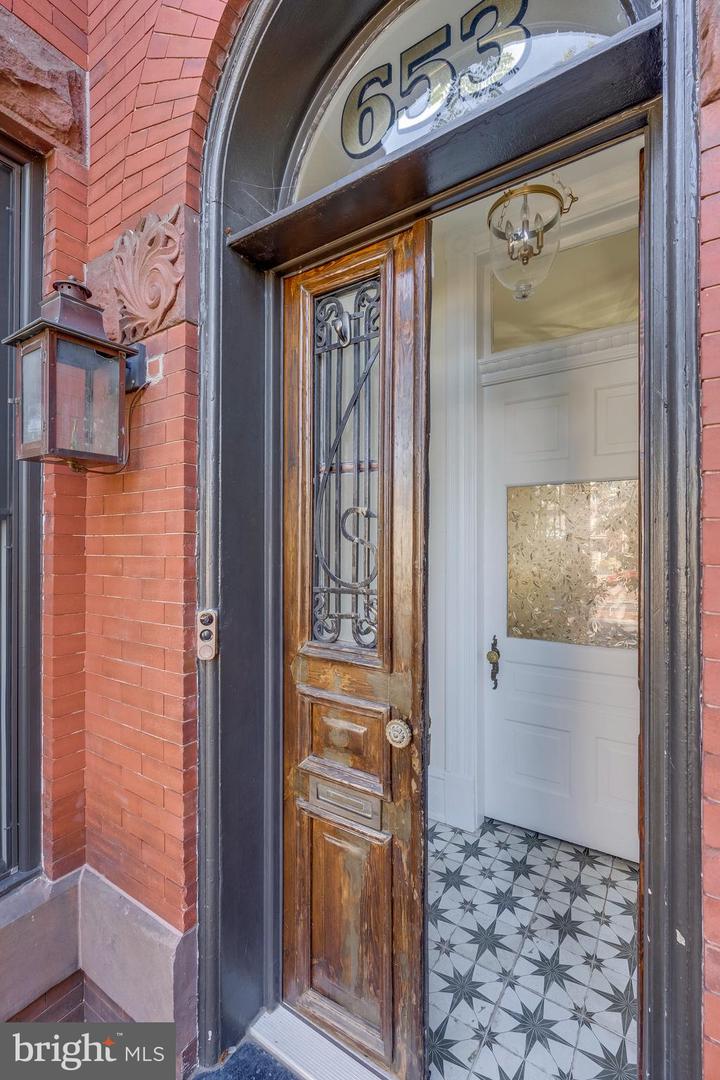 653 MARYLAND AVE NE, WASHINGTON, District Of Columbia 20002, 4 Bedrooms Bedrooms, ,4 BathroomsBathrooms,Residential,For sale,653 MARYLAND AVE NE,DCDC2166786 MLS # DCDC2166786