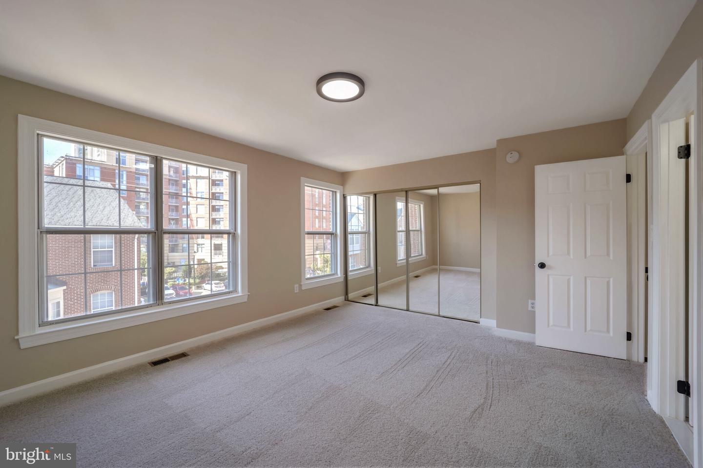 1215 MADISON ST, ALEXANDRIA, Virginia 22314, 2 Bedrooms Bedrooms, ,2 BathroomsBathrooms,Residential,For sale,1215 MADISON ST,VAAX2039254 MLS # VAAX2039254