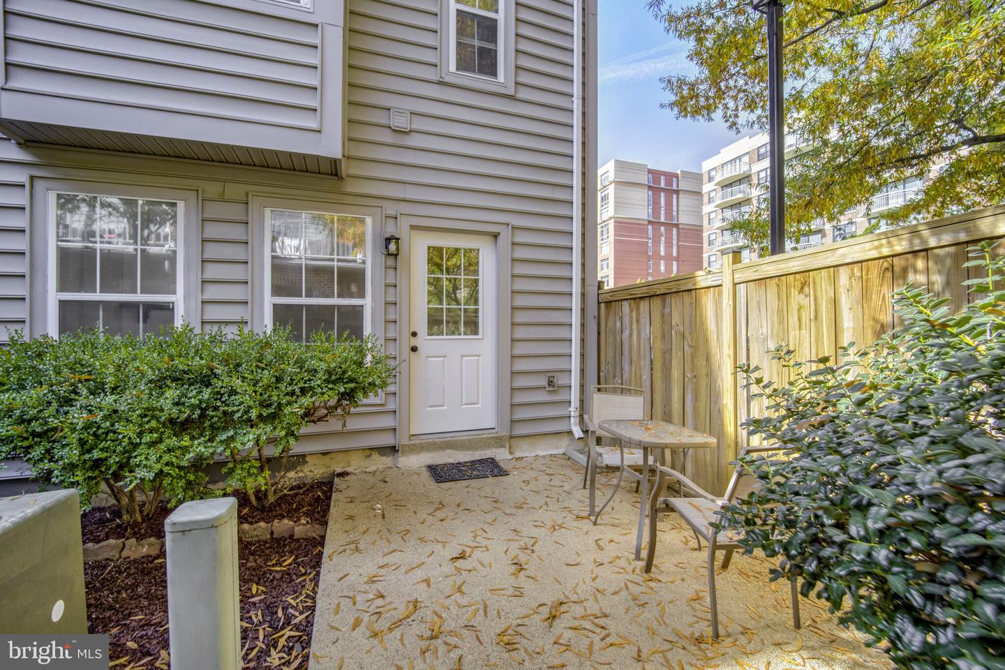 1215 MADISON ST, ALEXANDRIA, Virginia 22314, 2 Bedrooms Bedrooms, ,2 BathroomsBathrooms,Residential,For sale,1215 MADISON ST,VAAX2039254 MLS # VAAX2039254