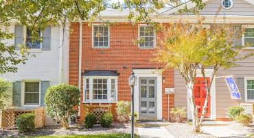 9101 DERBYSHIRE RD #E, HENRICO, Virginia 23229, 2 Bedrooms Bedrooms, ,1 BathroomBathrooms,Residential,For sale,9101 DERBYSHIRE RD #E,658408 MLS # 658408