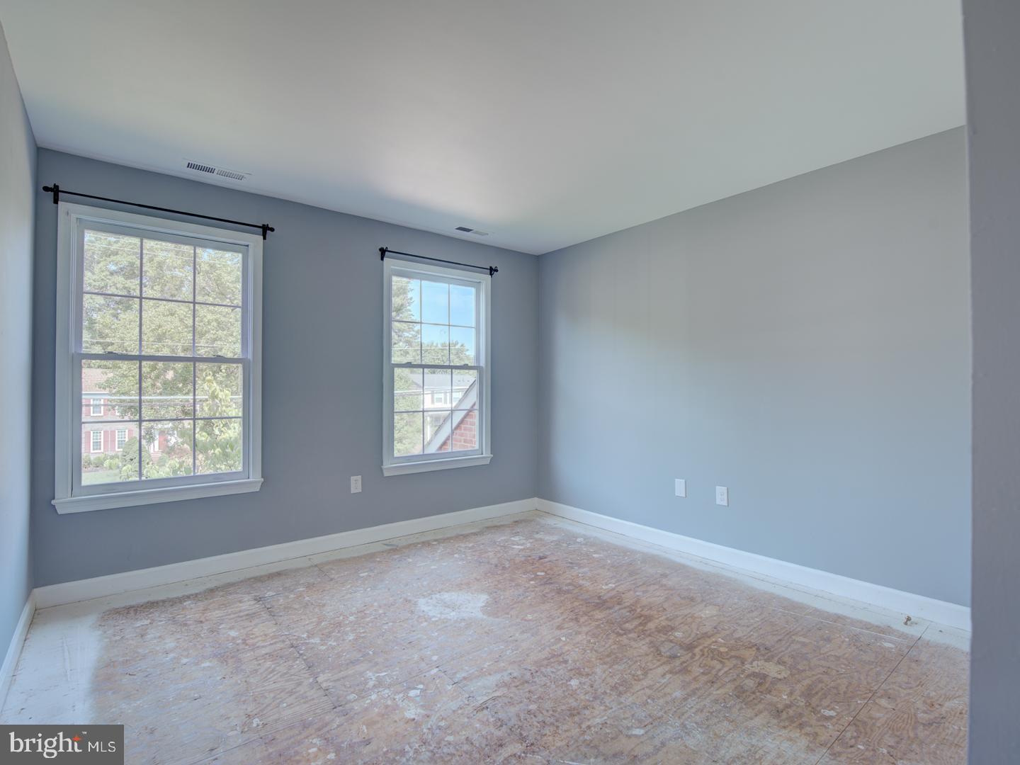 8207 RIVERSIDE RD, ALEXANDRIA, Virginia 22308, 5 Bedrooms Bedrooms, ,4 BathroomsBathrooms,Residential,For sale,8207 RIVERSIDE RD,VAFX2208792 MLS # VAFX2208792