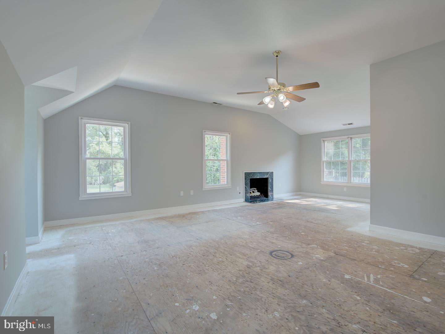 8207 RIVERSIDE RD, ALEXANDRIA, Virginia 22308, 5 Bedrooms Bedrooms, ,4 BathroomsBathrooms,Residential,For sale,8207 RIVERSIDE RD,VAFX2208792 MLS # VAFX2208792