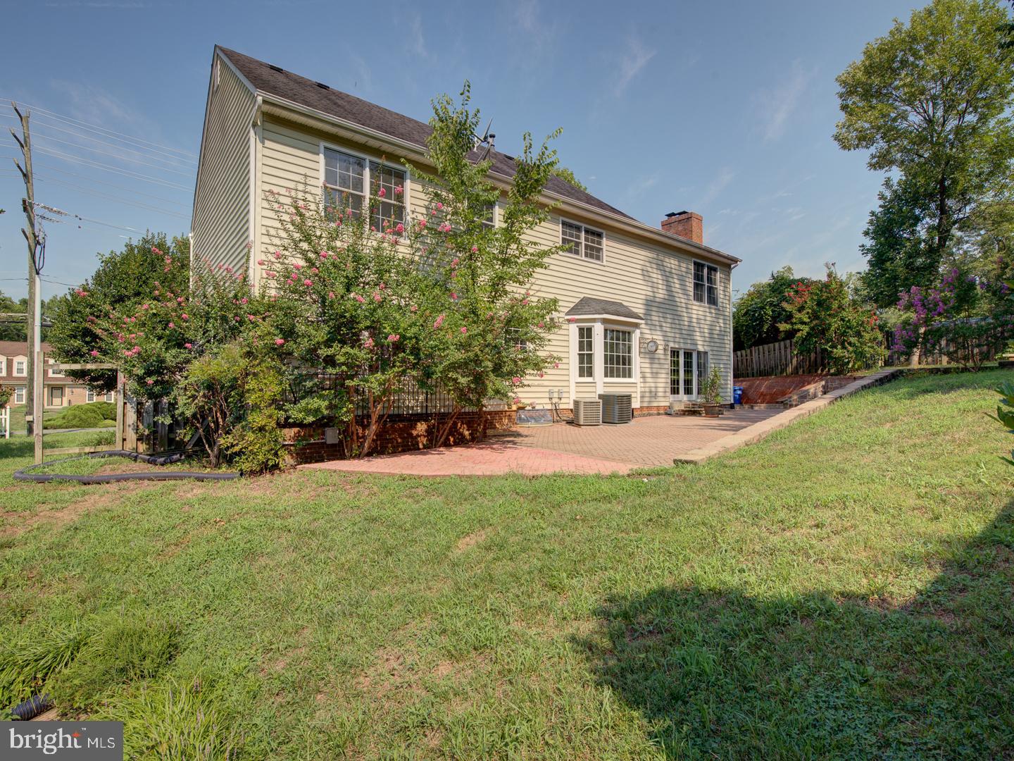 8207 RIVERSIDE RD, ALEXANDRIA, Virginia 22308, 5 Bedrooms Bedrooms, ,4 BathroomsBathrooms,Residential,For sale,8207 RIVERSIDE RD,VAFX2208792 MLS # VAFX2208792